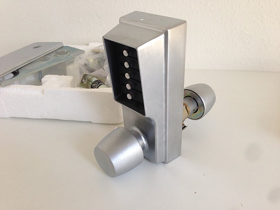 Product image 1 of 8