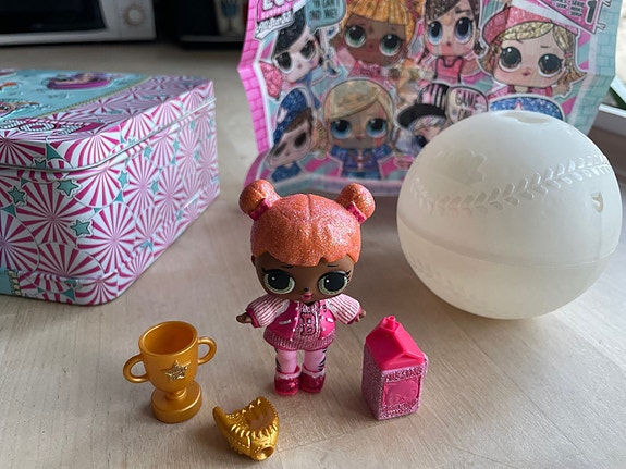 Product image 1 of 8