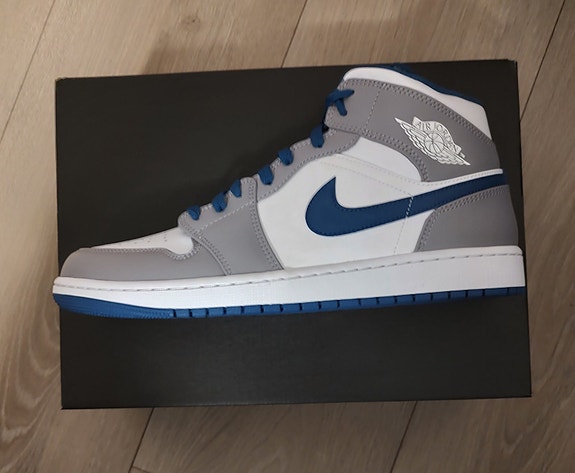 Product image 1 of 3