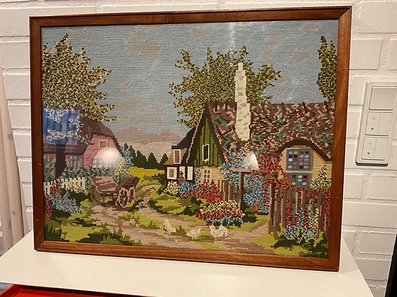 Product image 1 of 2