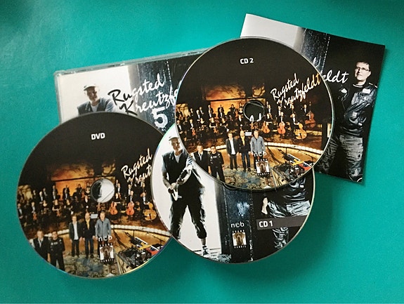 Product image 3 of 3