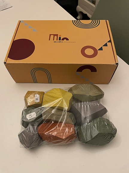 Product image 1 of 2