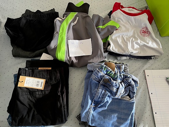 Product image 1 of 2