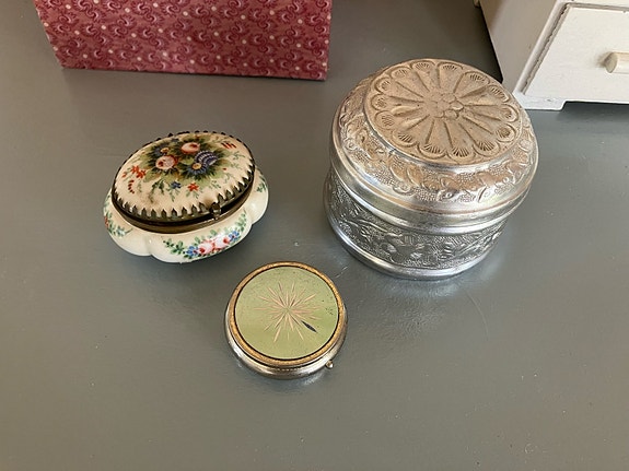 Product image 1 of 4