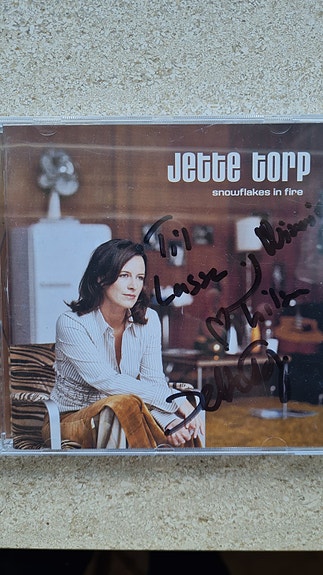 Product image 1 of 2