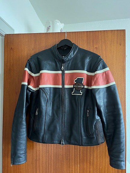 Product image 1 of 7