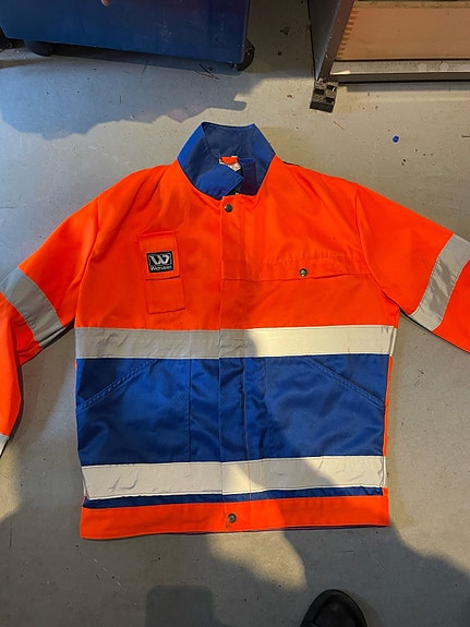 Product image 1 of 4