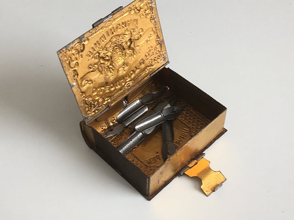 Product image 1 of 5