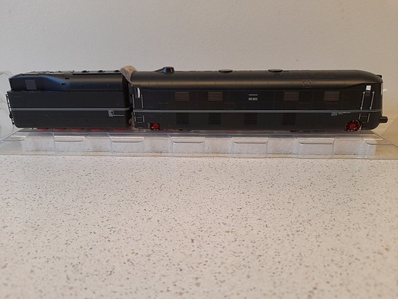 Product image 1 of 8