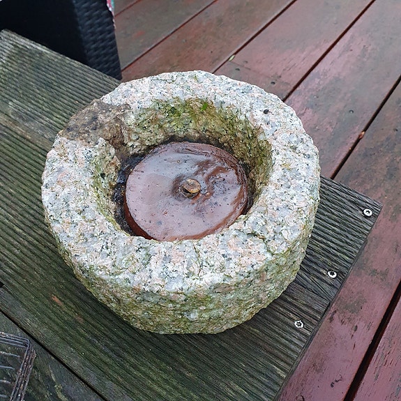 Product image 1 of 2