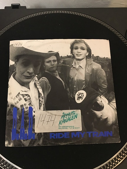Product image 1 of 4