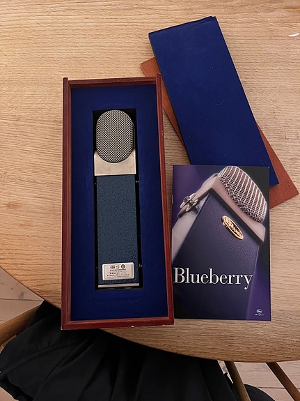 Product image 1 of 3