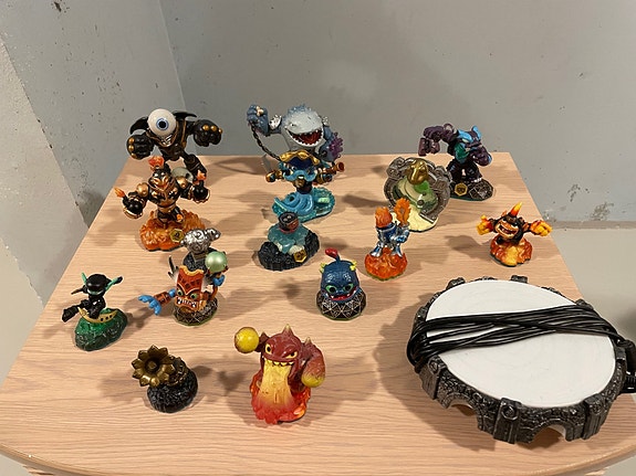 Product image 1 of 2