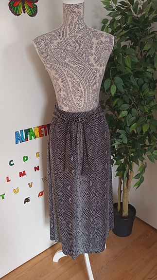 Product image 1 of 8