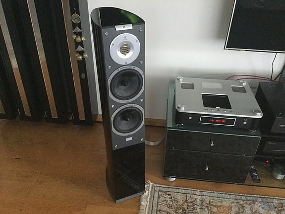 Product image 1 of 10