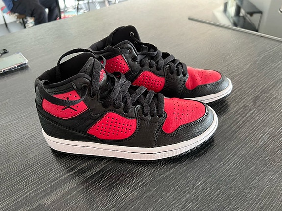 Product image 1 of 7