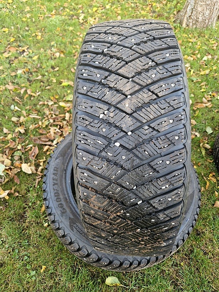 Product image 1 of 2