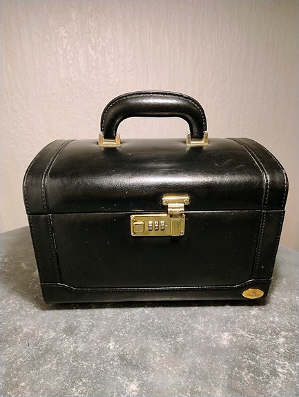 Product image 1 of 8