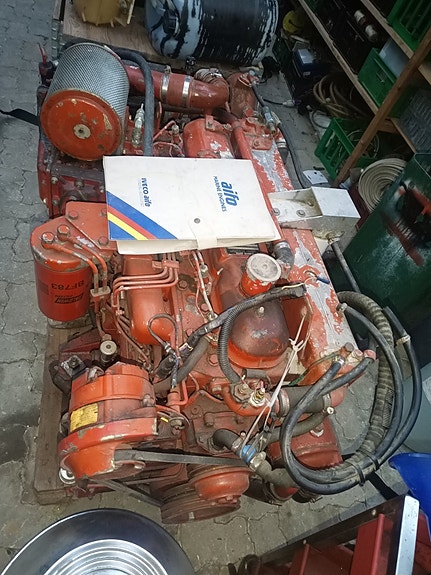 Product image 1 of 8