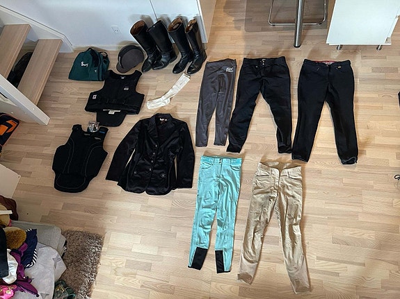 Product image 1 of 4