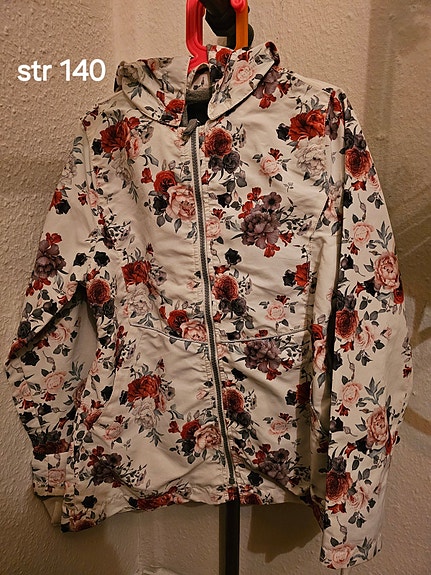 Product image 1 of 8