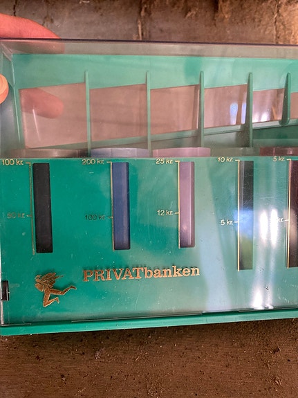 Product image 1 of 2