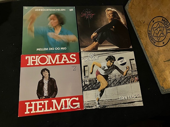 Product image 1 of 2