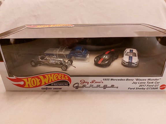 Product image 1 of 3