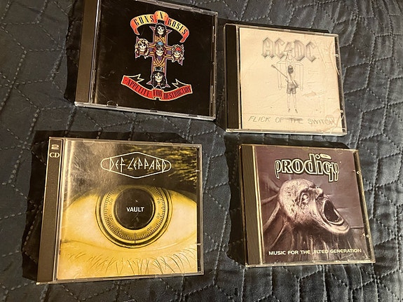 Product image 1 of 2