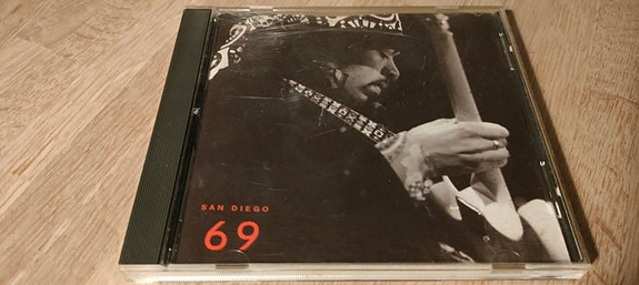 Product image 1 of 3