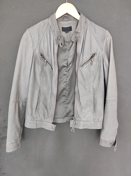 Product image 1 of 6