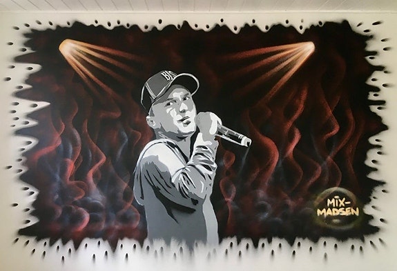 Product image 1 of 8