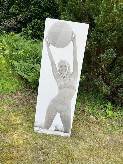 Product image 1 of 3