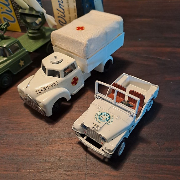 Product image 2 of 4