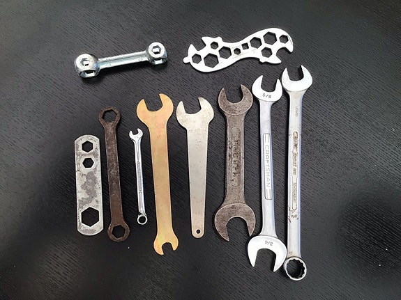 Product image 1 of 6