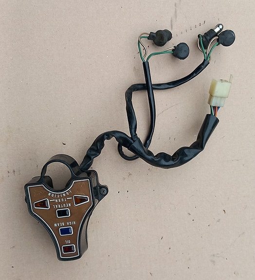 Product image 1 of 2