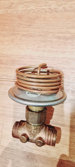 Product image 1 of 7