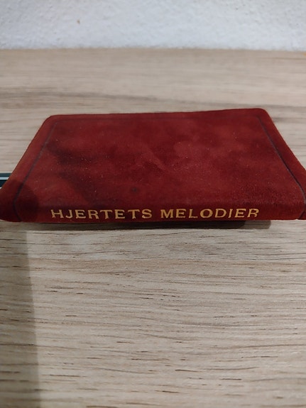 Product image 1 of 8