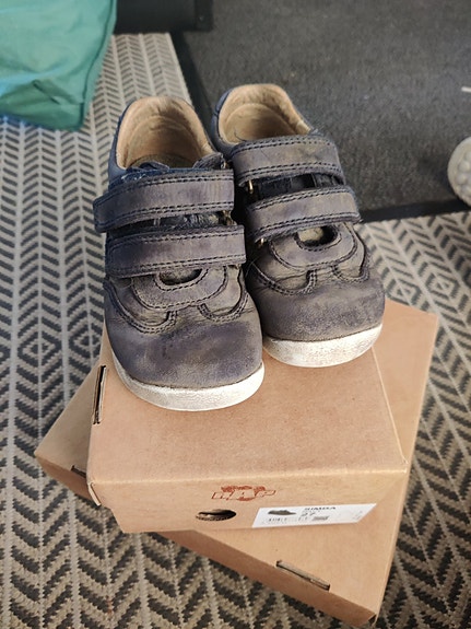 Product image 1 of 2