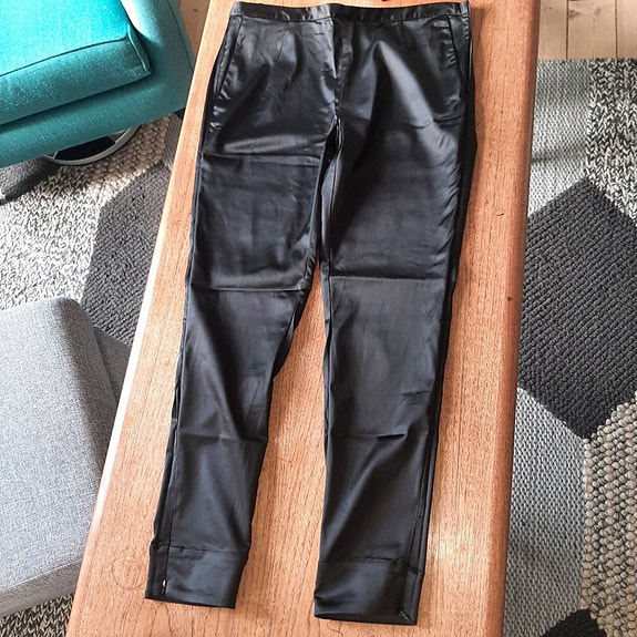 Product image 1 of 7