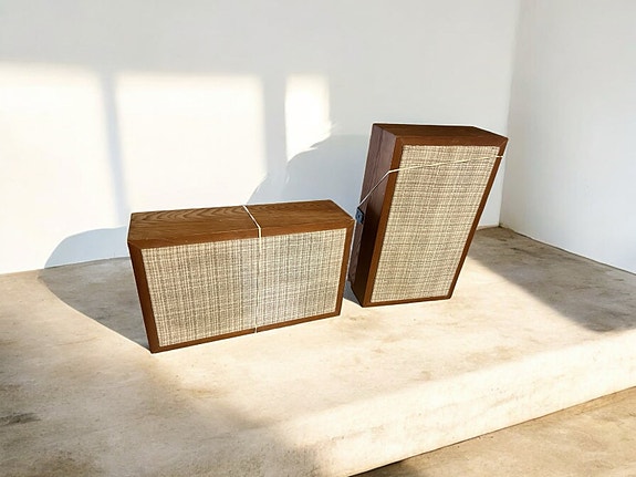 Product image 1 of 8