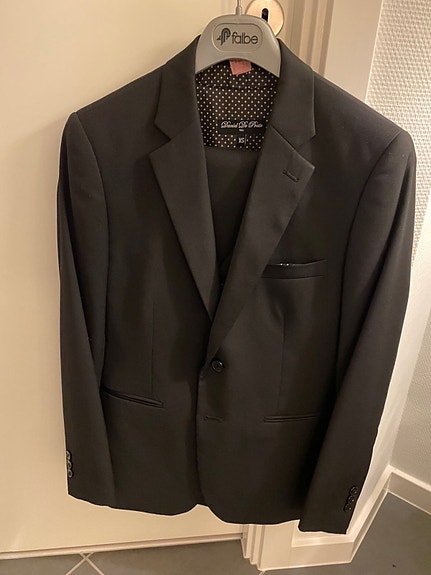 Product image 1 of 3