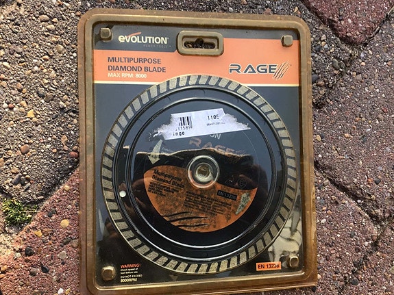 Product image 1 of 2