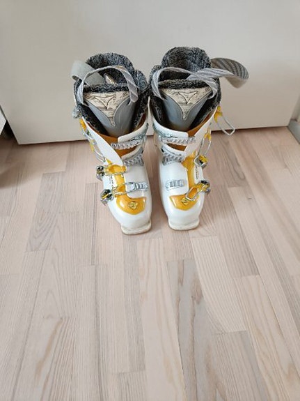 Product image 1 of 4