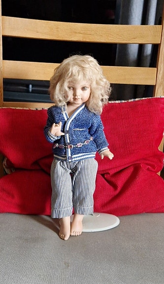 Product image 1 of 2