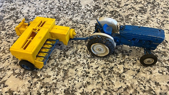 Product image 1 of 4