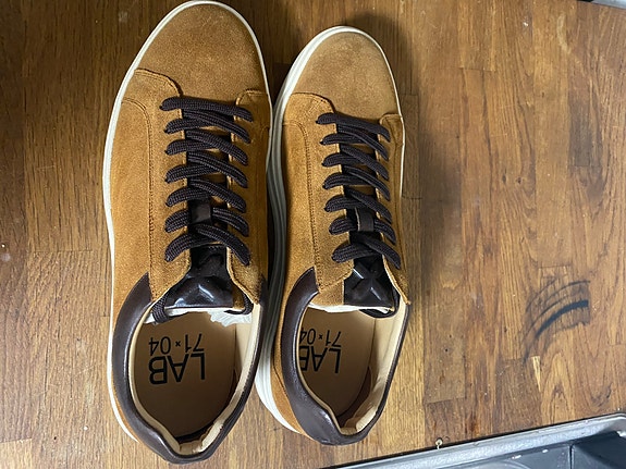 Product image 1 of 4