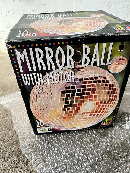 Product image 1 of 3