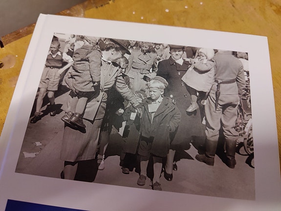 Product image 2 of 7