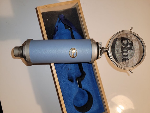 Product image 1 of 3